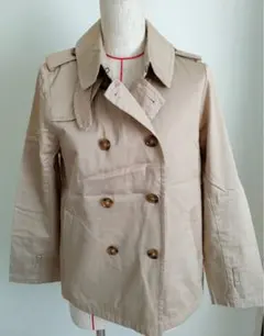 ショートトレンチコート