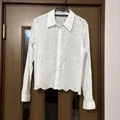 ZARA／アイレット刺繍 長袖シャツ ブラウス／Mのサムネイル