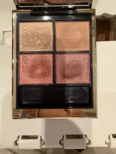 SUQQU スック　シグネチャーカラーアイズ 04 純撫子　アイシャドウ