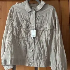 ⭐️新品⭐️ベージュ ボタン付きジャケット