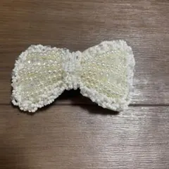ホワイトパールビーズヘアピン