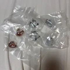 ガチャガチャ　めじるしアクセサリー　サンエックスユニバース　チャーム