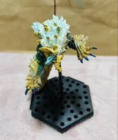 モンスターハンター　ジンオウガキャラクター フィギュア