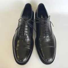 PRADA プラダ メダリオン レザーシューズ ストレートチップ ドレスシューズのサムネイル