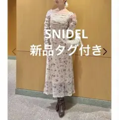 フロッキープリントギャザーワンピース SNIDEL - メルカリ