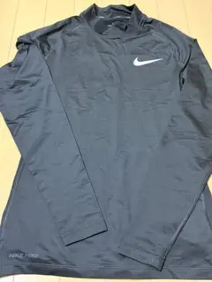 美品！Nike Pro ダークグレー 長袖 トップス