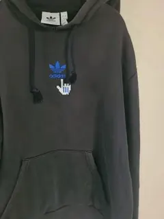 adidas　アディダス　パーカー　東京TOKYO　ドットアイコン　キーシティー