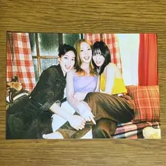 TWICE / ファミマ オフショット ブロマイド ジヒョ ツウィ モモ