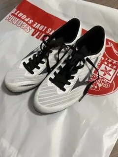 MIZUNO 陸上競技用スパイク シューズ ホワイト ブラック　23.5㎝