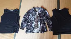 黒タンクトップ2枚と花柄カーディガンセット