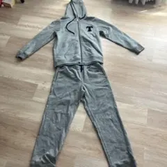ノースフェイス　theNorthfaceグレー スウェットセット Tロゴ付き