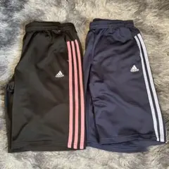 adidas 黒 ピンク ストライプ ショートパンツ
