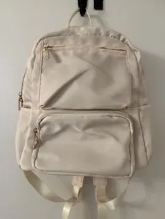 白いリュック