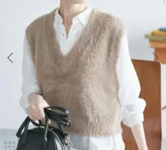 フェザーニットベスト