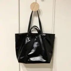 美品 clove 光沢ブラック トートバッグ 2ハンドル パテント ヤマダヤ 