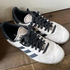 adidas Gazelle ベージュ