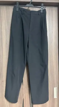 UNIQLO ワイドタックパンツ　Mサイズ