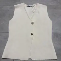 ZARA ベスト　ゴールドボタン　アイボリー　Mサイズ