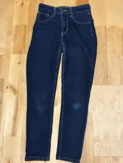 Item thumbnail for item 64ea20f0-3ecb-404e-bc69-d833f7cb1134