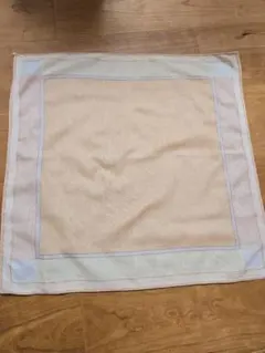 MARIO VALENTINO　ベージュ　ハンカチ