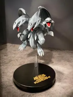 遊戯王　ブルーアイズアルティメットドラゴン　フィギュア