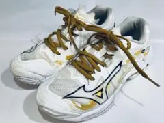 【ミズノ直営店限定】ウエーブライトニング Z8 23.2cm