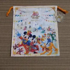 新品 TDR ディズニーリゾート 40周年 ミッキー ミニー 巾着 チャーム付