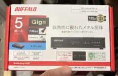 美品バッファロー5ポート スイッチングハブLSW6-GT-5NS/BK 電源内蔵のサムネイル