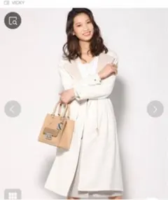 一回のみ使用小嶋陽菜さん完売着用コートのサムネイル