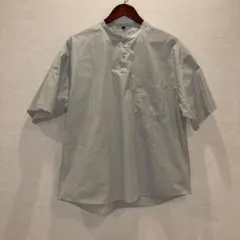 無印良品　ストライプ柄 バンドカラー 涼感ヘンリーネック半袖布帛Ｔシャツのサムネイル