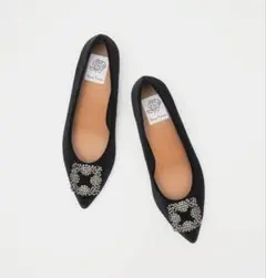 Emma Farris ビジュー付き黒パンプス