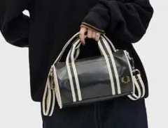 【気まぐれSALE】FRED PERRY/クラシックミニバレルバッグ