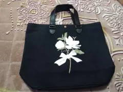 KANEKO ISAO 花柄刺繍の黒トートバッグ