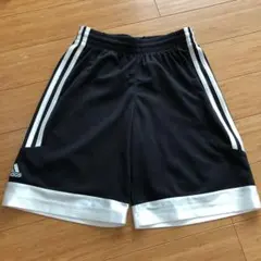 アディダス　パンツ140     値下げしました