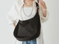 ラシット　ラウンドビッグショルダーバッグ