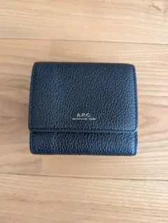 A.P.C. ブラック 三つ折り財布のサムネイル