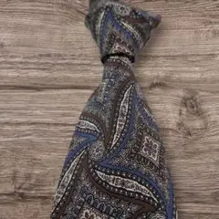 美品 Yves Saint Laurent ネクタイ 総柄 シルク　ビジネス