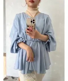 ライトブルー Vネック バルーンスリーブ トップス