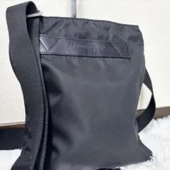 格安✨フェラガモ ショルダーバッグ サコッシュ ナイロン 斜め掛け メンズ 黒のサムネイル