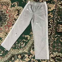 美品　アディダスオリジナルス　ファイヤーバード　総柄　ディズニーコラボ　ミッキー