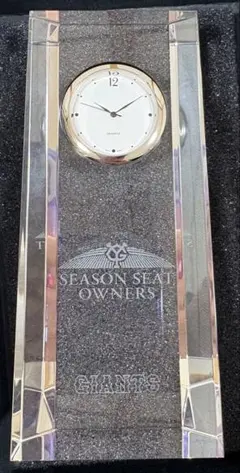 GIANTS 巨人 シーズンシート オーナー クリスタル 置時計 非売品 記念品