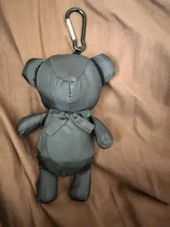 クマ型ブラックポーチ（ジッパー付き）