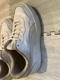 PUMA 厚底スニーカー ホワイト　25cmのサムネイル