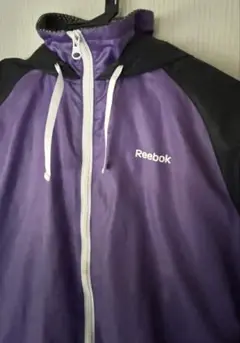 お値引き中 Reebok 上下セット 上部は紫色濃い紫2色 下部は濃い紫