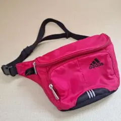 adidas ボディバッグ・ウエストポーチ 赤