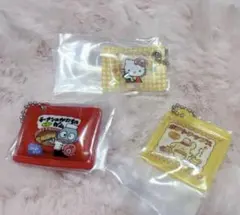 サンリオ　ガチャガチャ　お菓子チャーム2セット