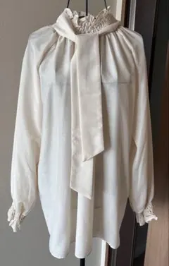 【美品】ボウタイブラウス フリル リボン 2WAY アイボリー L 上品