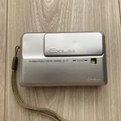 CASIO EXILM EX-V7 デジカメ ジャンク品