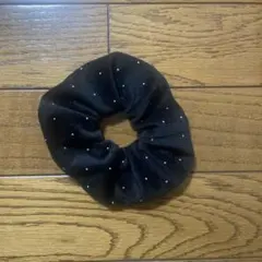 ビーズ付き黒シュシュ
