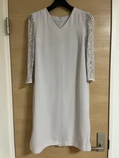 ライトグレー レース袖 パーティードレス